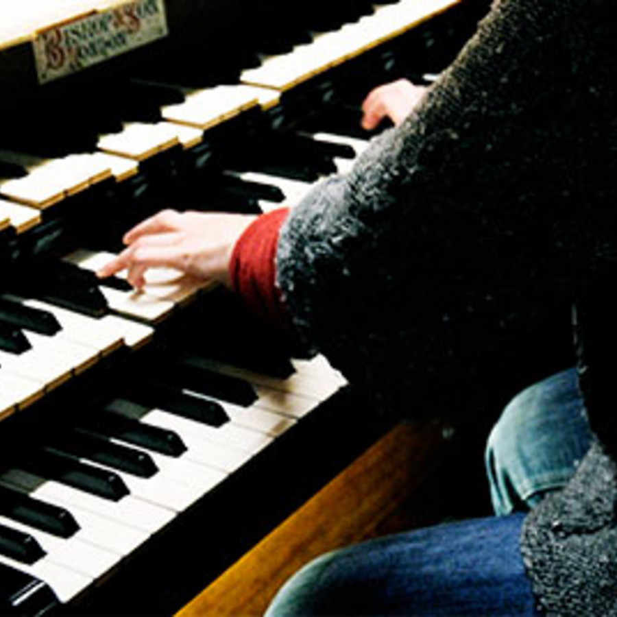 DKDM organist