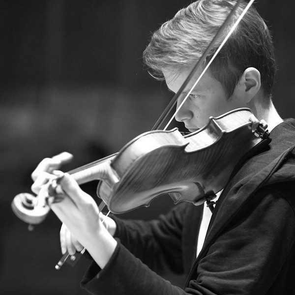 Billede af violinist